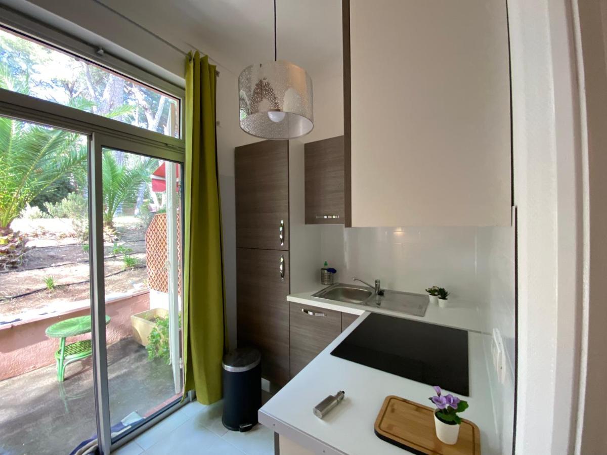L Annexe 50M De La Plage Bandol Luaran gambar