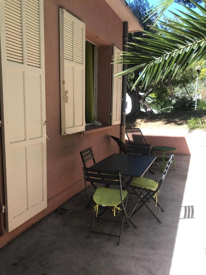 L Annexe 50M De La Plage Bandol Luaran gambar